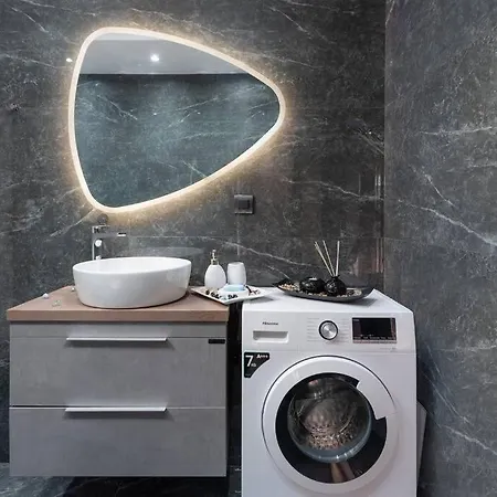Lux *